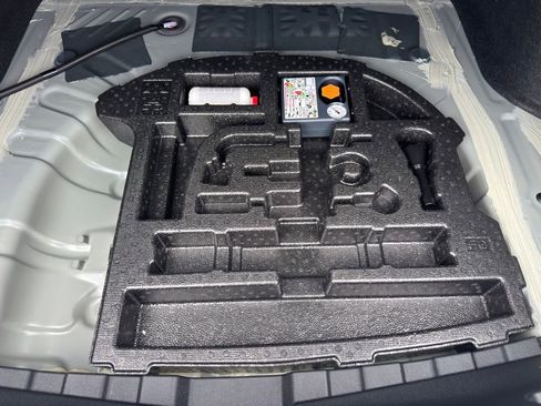 New 2026 Nissan Sentra SV w/ SV Convenience Package FWD image 17