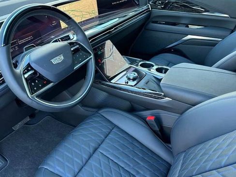New 2025 Cadillac Escalade IQ Sport 1 w/ LPO, ONYX Package image 10