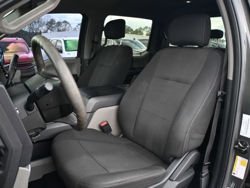 Used 2017 Ford F150 XL w/ Equipment Group 101A Mid image 6