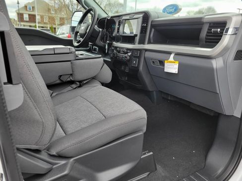 New 2026 Ford F250 4x4 SuperCab Super Duty image 9