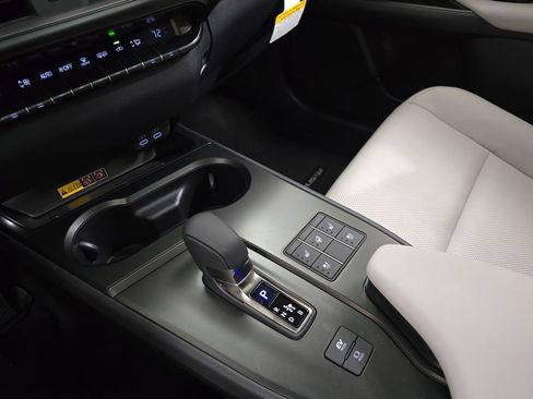 New 2025 Lexus UX 300h AWD image 25