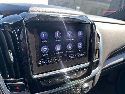 Used 2023 Chevrolet Traverse LT w/ LPO, Floor Liner Package AWD/4WD image 14