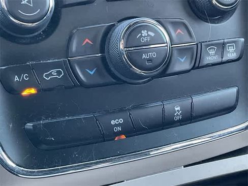 Used 2014 Jeep Grand Cherokee Laredo image 14