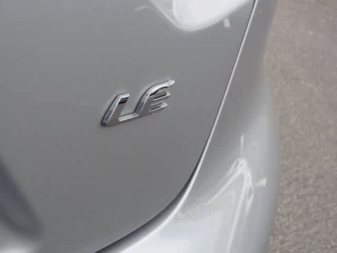 Used 2023 Toyota Corolla LE FWD image 31