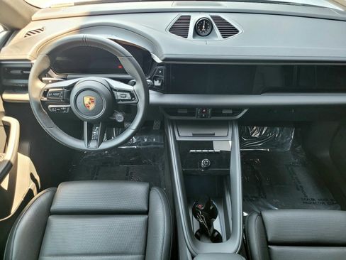 Certified 2025 Porsche Macan Electric RWD image 14