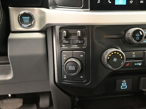 New 2026 Ford F350 XLT w/ XLT Premium Package AWD/4WD image 16