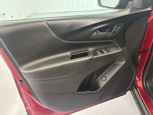 Used 2021 Chevrolet Equinox LT image 37