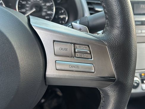 Used 2011 Subaru Legacy 2.5i Premium AWD/4WD image 28