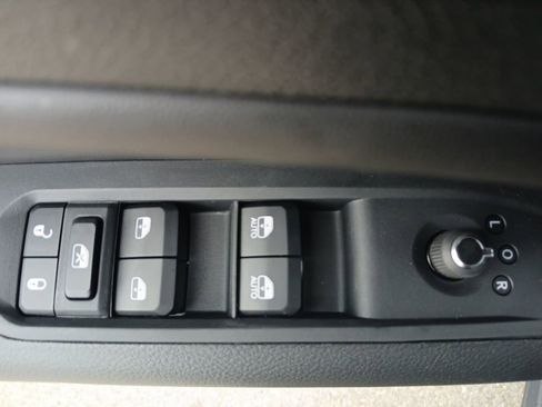 New 2026 Jeep Compass Latitude image 11