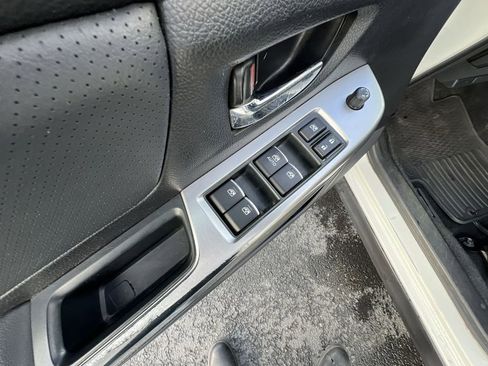 Used 2016 Subaru Crosstrek 2.0i Limited w/ Popular Package #2 image 22