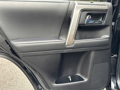 Used 2020 Toyota 4Runner image 21
