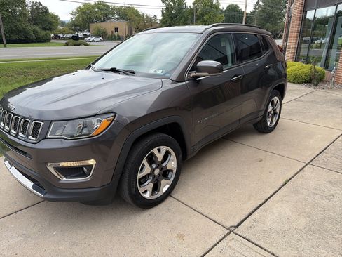 Used 2019 Jeep Compass Limited AWD/4WD image 8