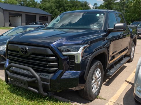 Used 2023 Toyota Tundra SR5 w/ SR5 Premium Package AWD/4WD image 4