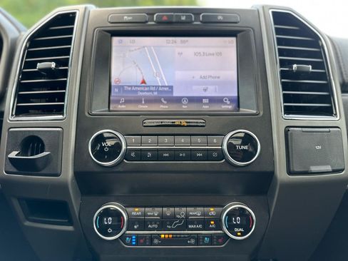 Used 2020 Ford Expedition Max XLT w/ Equipment Group 202A RWD image 11