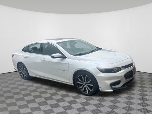 Used 2016 Chevrolet Malibu LT w/ Leather Package FWD image 5