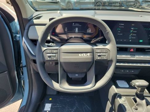 New 2027 Kia Seltos S FWD image 10