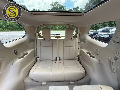 Used 2014 Nissan Pathfinder Platinum w/ Platinum Premium Package FWD image 22