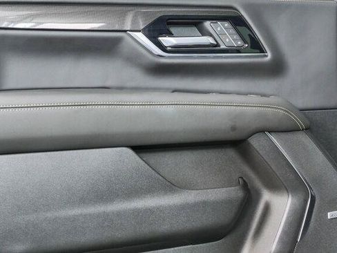 New 2026 GMC Yukon Elevation w/ Elevation Premium Package RWD image 16