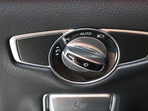 Used 2014 Mercedes-Benz S 550 Sedan image 17