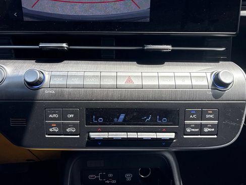 Used 2025 Hyundai Kona SEL FWD image 22