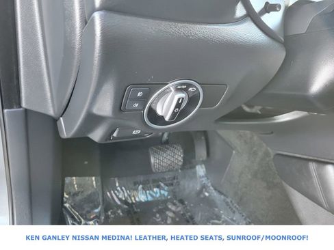 Used 2018 INFINITI QX30 Premium w/ Cargo Package image 36