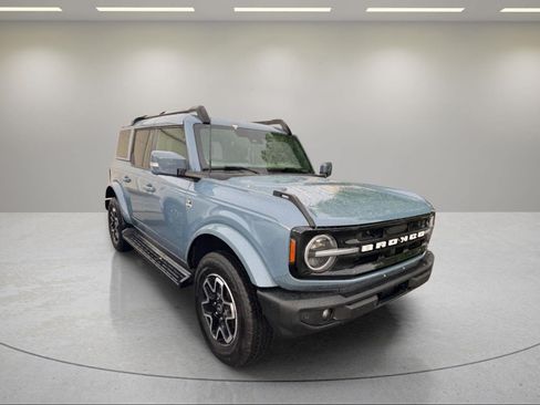 Used 2025 Ford Bronco Outer Banks AWD/4WD image 17