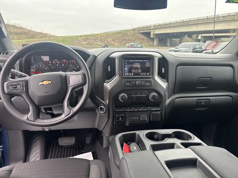 Used 2026 Chevrolet Silverado 2500 Custom w/ Custom Value Package image 15