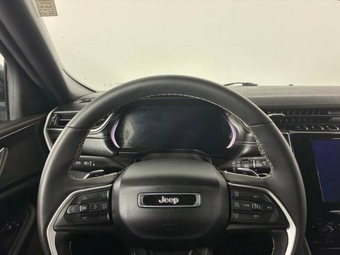 Used 2024 Jeep Grand Cherokee L Altitude image 22