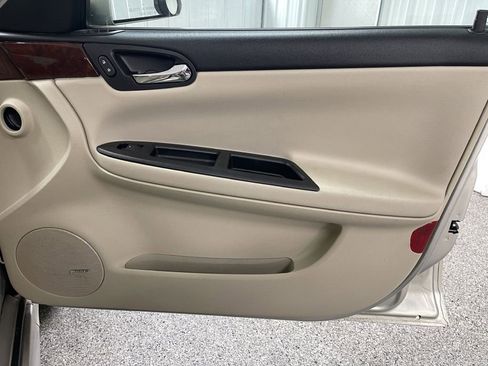 Used 2010 Chevrolet Impala LTZ image 8