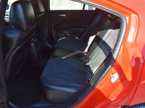 Used 2017 Dodge Charger R/T RWD image 18