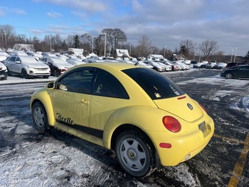 Used 2001 Volkswagen Beetle GLS image 4