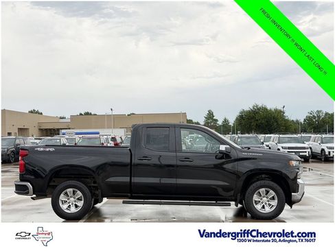 Used 2020 Chevrolet Silverado 1500 LT w/ Trailering Package AWD/4WD image 3