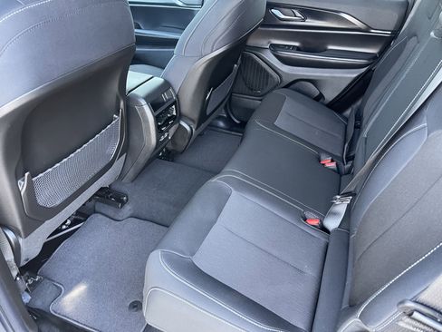 New 2026 Jeep Grand Cherokee Laredo X AWD/4WD image 23