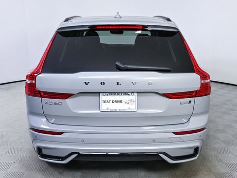Used 2025 Volvo XC60 B5 Core AWD/4WD image 30