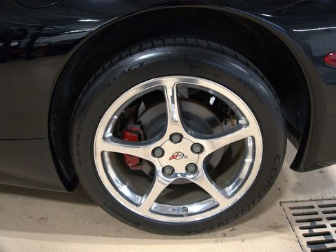 Used 2002 Chevrolet Corvette w/ Preferred Equipment Group2 image 32