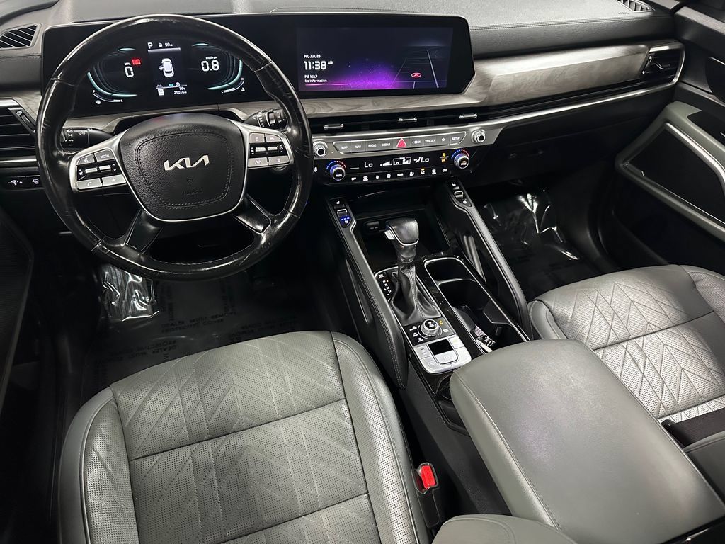Used 2023 Kia Telluride AWD image 13