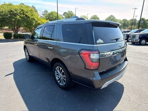 Used 2018 Ford Expedition Limited w/ Equipment Group 301A AWD/4WD image 17