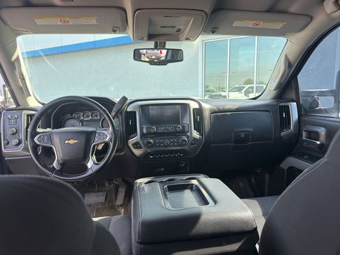 Used 2018 Chevrolet Silverado 2500 LT w/ LT Convenience Package AWD/4WD image 9