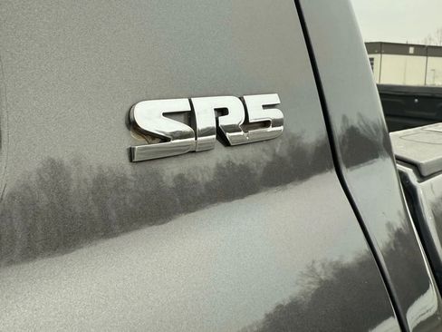 Used 2016 Toyota Tundra SR5 w/ SR5 Upgrade Package image 16