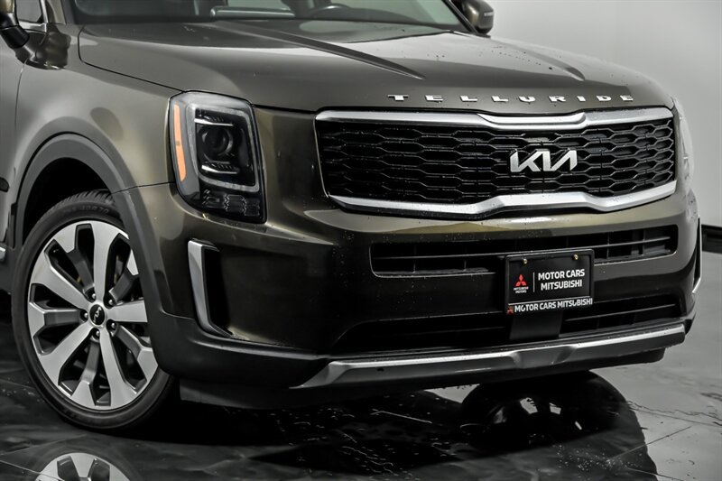 Used 2022 Kia Telluride S AWD/4WD image 2