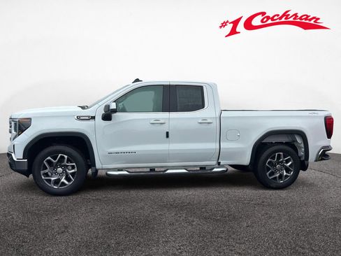 New 2026 GMC Sierra 1500 SLE image 3
