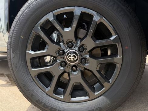 New 2026 Toyota Tundra Platinum AWD/4WD image 10