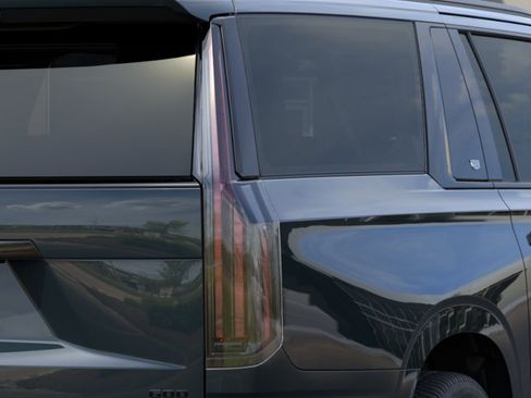New 2026 Cadillac Escalade ESV Sport w/ LPO, ONYX Package AWD/4WD image 11