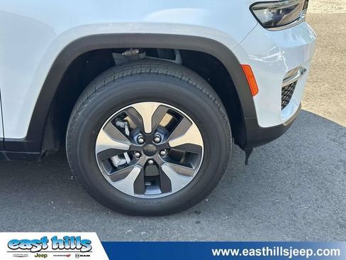 Used 2023 Jeep Grand Cherokee 4WD 4xe image 10