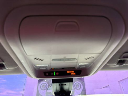 Used 2021 Chevrolet Equinox LT FWD image 27