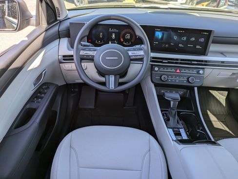 New 2026 Hyundai Tucson SE image 18