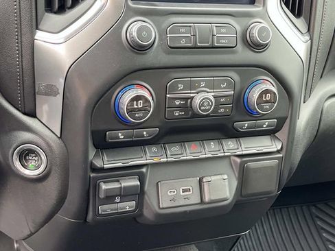 Used 2019 Chevrolet Silverado 1500 LT w/ All-Star Edition AWD/4WD image 30