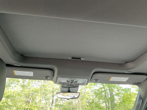 New 2026 GMC Sierra 2500 AT4 w/ AT4 Premium Plus Package AWD/4WD image 9