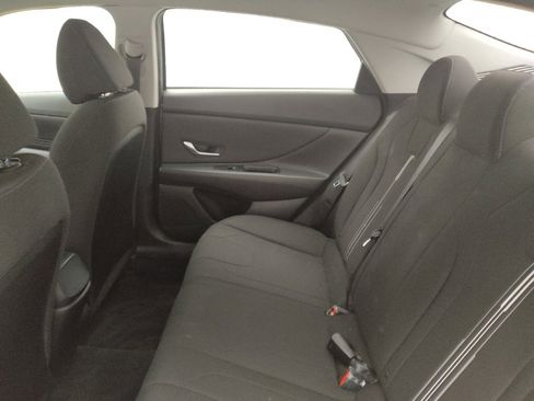 Used 2023 Hyundai Elantra SEL w/ Convenience Package FWD image 18