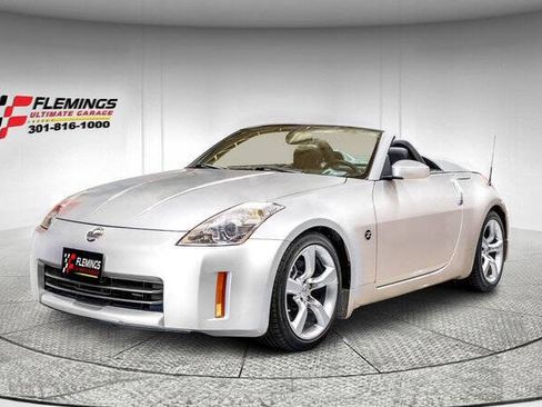 Used 2006 Nissan 350Z Touring RWD image 1